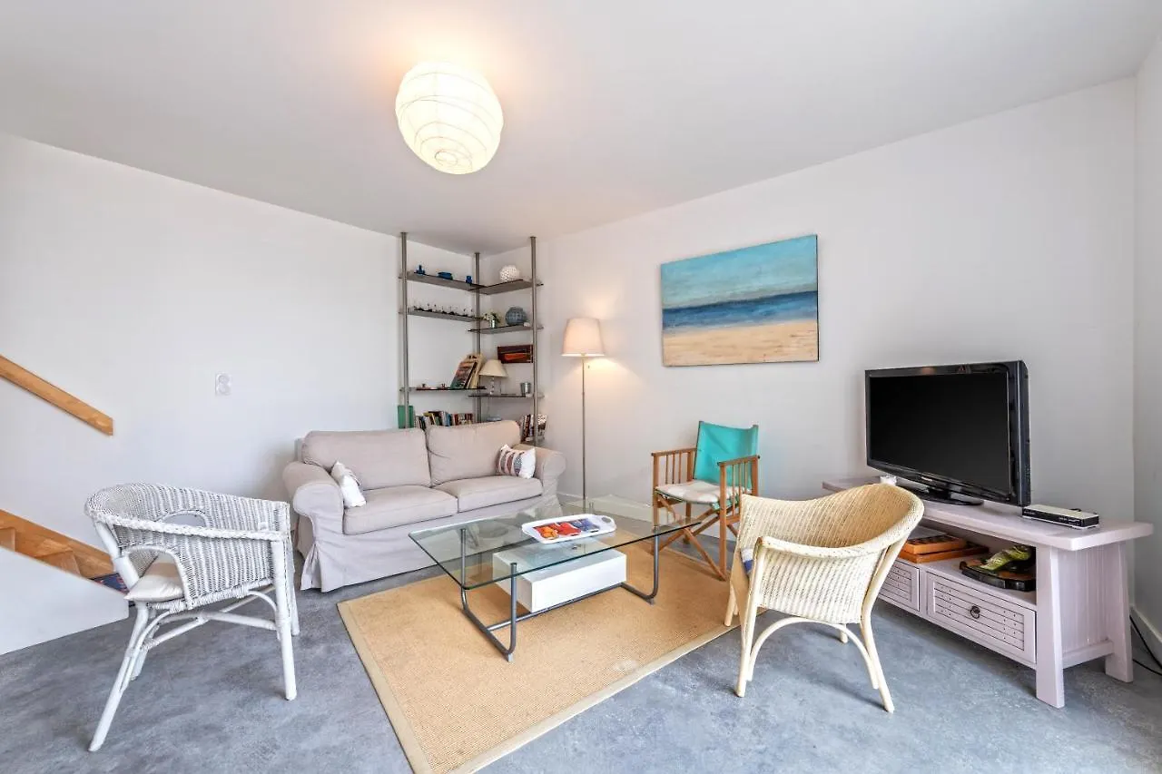 Grande Maison Sur Le Port Locquirec Hébergement de vacances